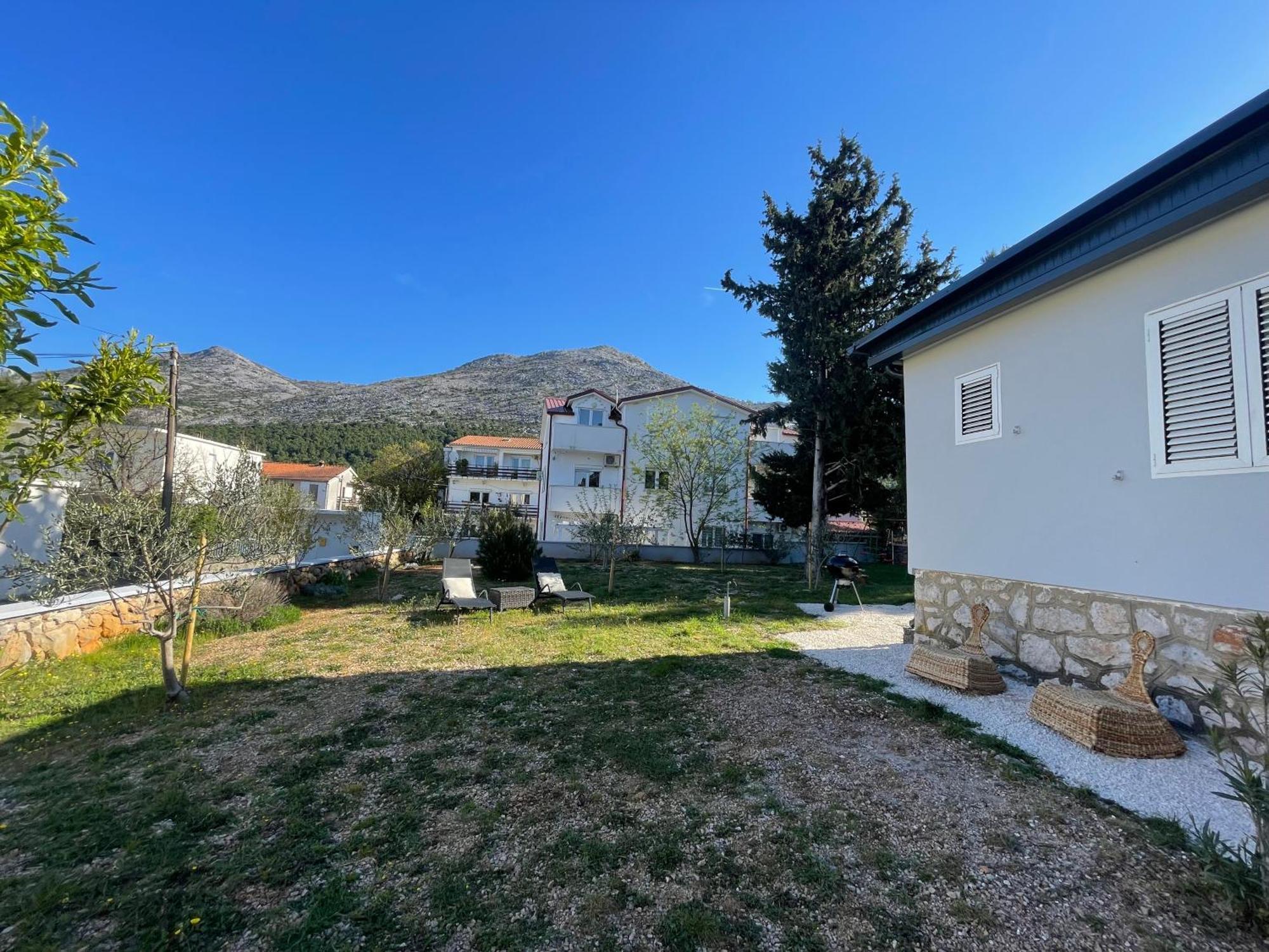Holiday Home Lola - Large Outdoor Area Starigrad Paklenica Exterior photo